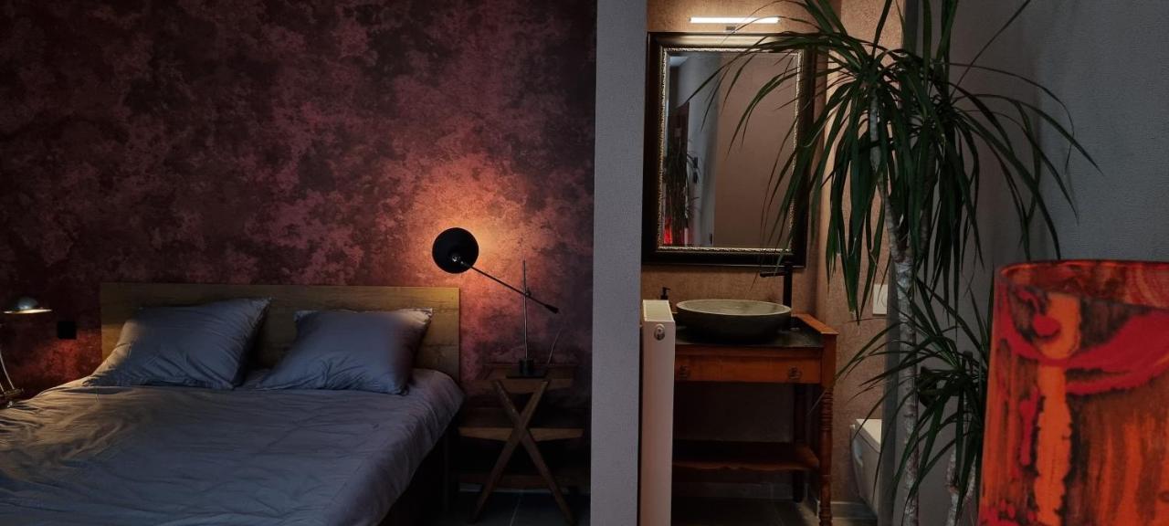 Logies La Chevre Folle - Lodging & Cooking In Style With Shared Kitchen Ostend Exterior photo